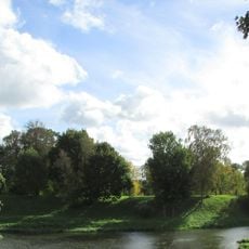 Grobiņas pilskalns (Skabārža kalns) un senpilsēta