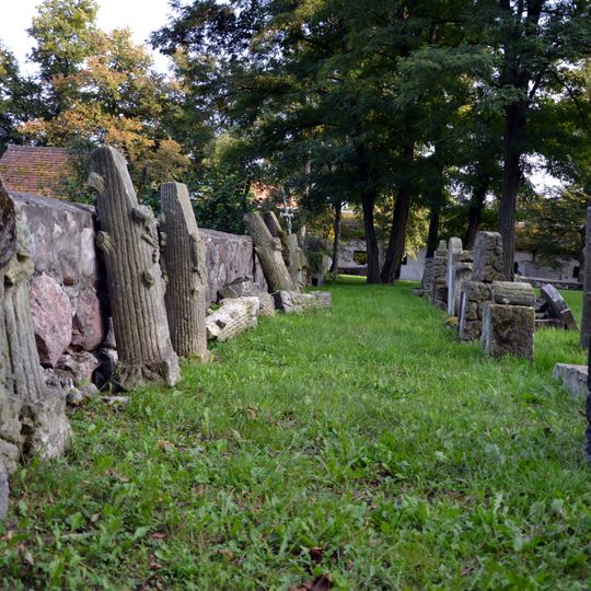 Zespół cmentarzy w Chełmie Dolnym