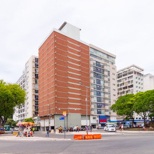 Edifício Garagem Otis