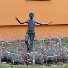 Dancing roller skater