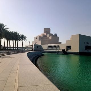 Al Riwaq Gallery