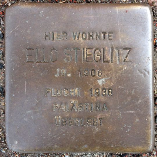 Stolperstein en memoria de Ello Stieglitz