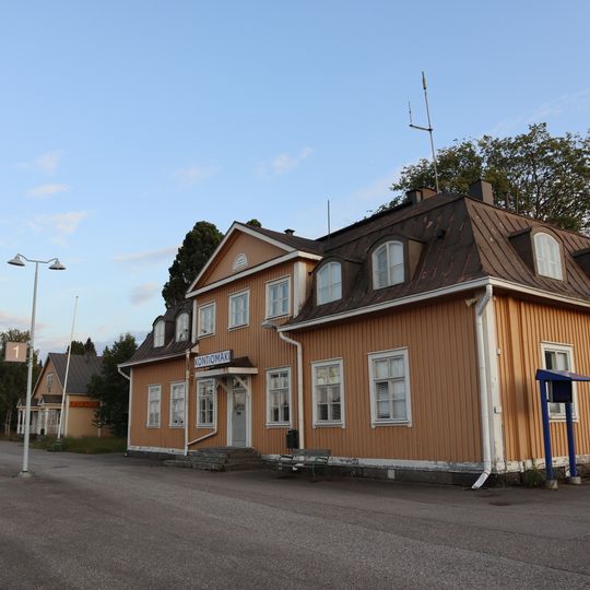 Kontiomäki railway station building