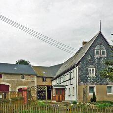 Wohnstallhaus und massive Scheune mit Durchfahrt Höckendorfer Straße 74