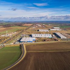 Most silnice II/607 přes dálnici D7 ve Velemyšlevsi