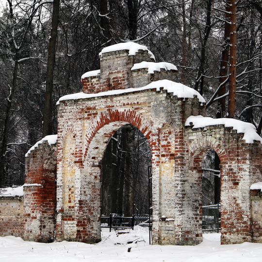 Ограда с воротами