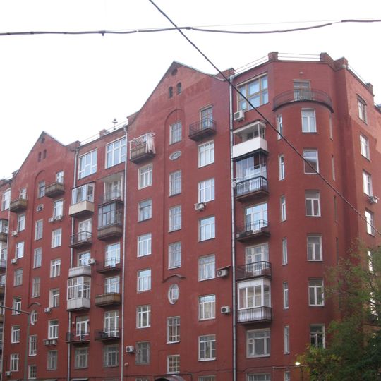 Доходный жилой дом с квартирами и мастерскими художников