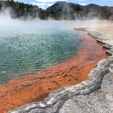 Champagne Pool