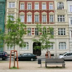 Mietshaus in geschlossener Bebauung Lutherplatz 8