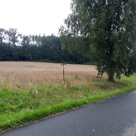 Kříž severně od Rybovy Lhoty