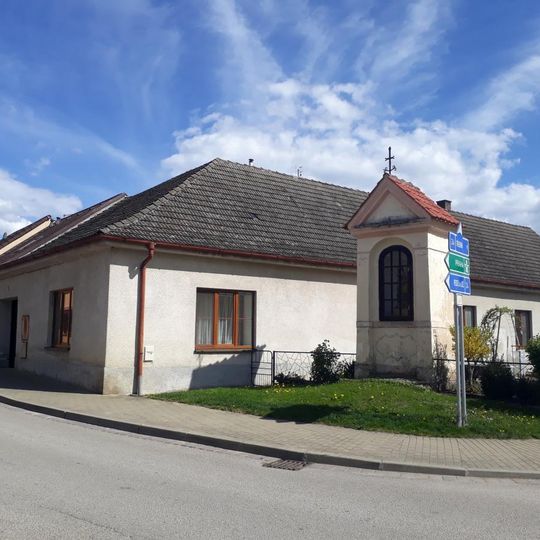 Kaplička v Lomnici nad Lužnicí