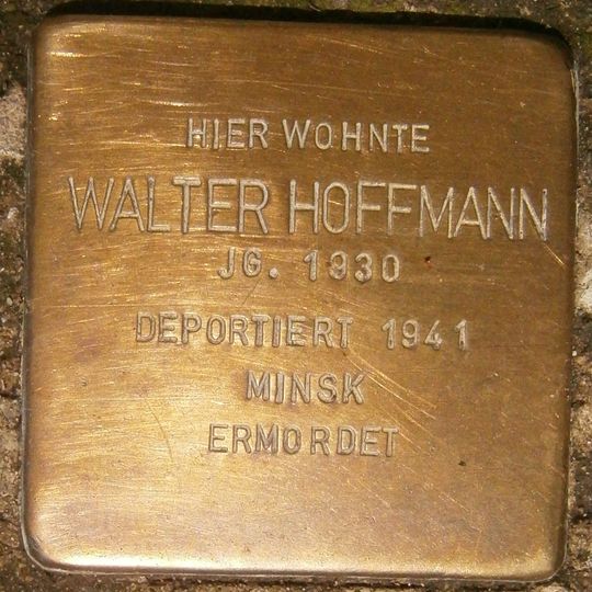 Stolperstein en memoria de Walter Hoffmann
