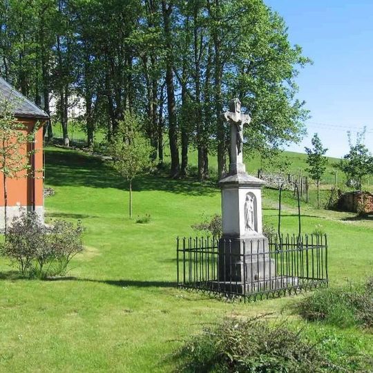 Boží muka na prostranství před obecním úřadem