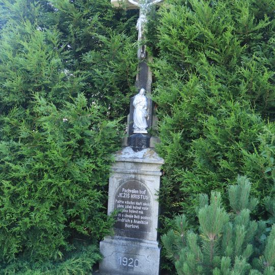 Kříž Hortovy rodiny v Pozďatíně