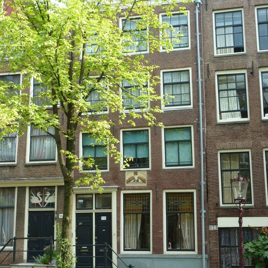 Pand met gevel onder rechte lijst