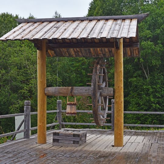 Колодец с воротом