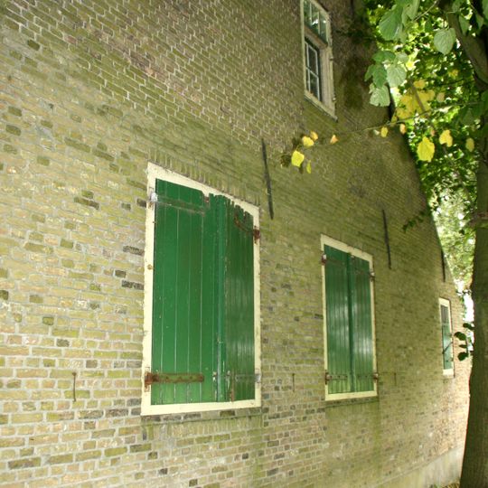Wouddijk 12, Zwartewaal