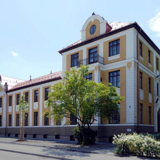 Ehemals Realschulpensionat, jetzt Gymnasium