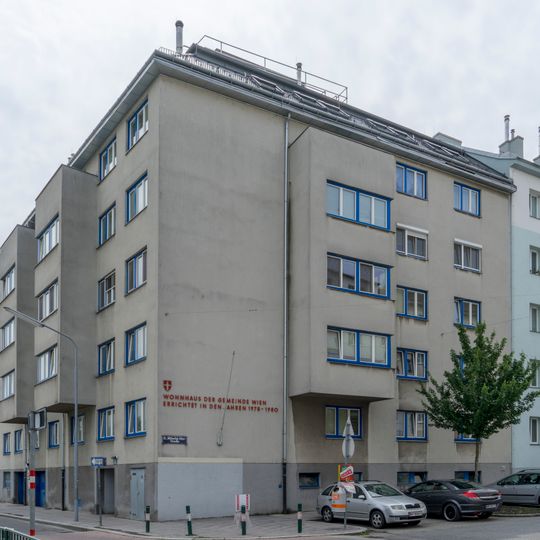 Wohnhausanlage Wilhelm-Otto-Straße 1