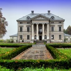 Niezdów Palace