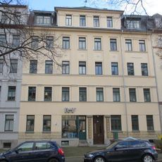 Mietshaus in geschlossener Bebauung Zeißstraße 34