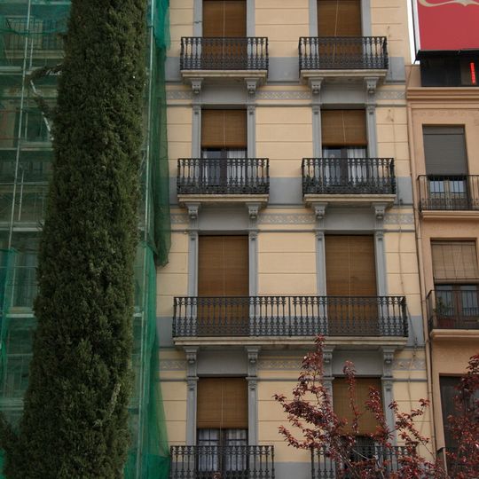 House in carrer de Llovera, 5