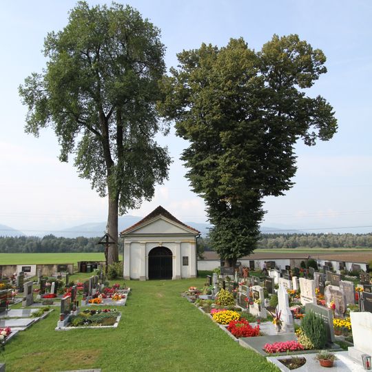 Sonstiger Begräbnisplatz, Friedhofskreuz, Grabkapelle
