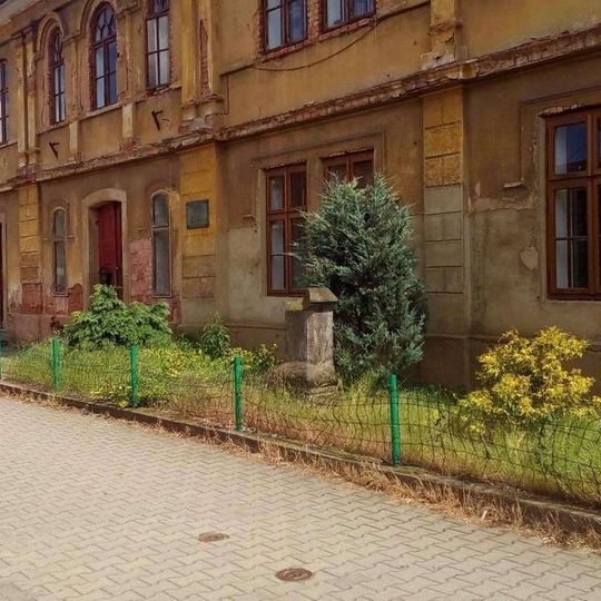 Kříž v Kryrech u Hlavní ulice