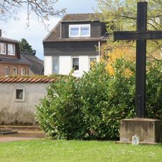 Friedhofskreuz und Kreuzwegstationen (Rölsdorf)