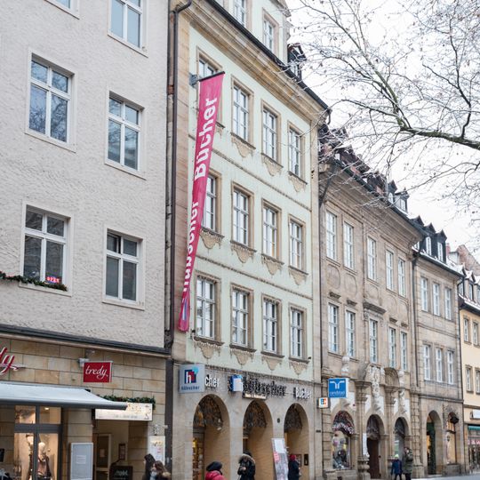 Wohn- und Geschäftshaus