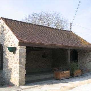 Wash house in Pouilly-le-Fort