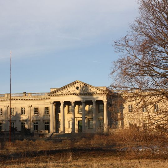 Lynnewood Hall