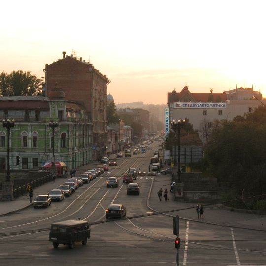 Poltavskyi Shliakh Street