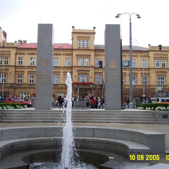 Kašna u pomníku na Americké ulici v Plzni