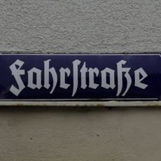 Fahrstraße