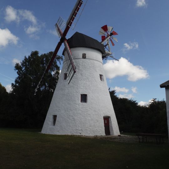 Pedersker Kirkemølle