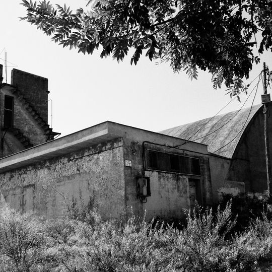Hangar i torre de control als Mangraners