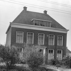 Kerkplein 4, Abbenbroek