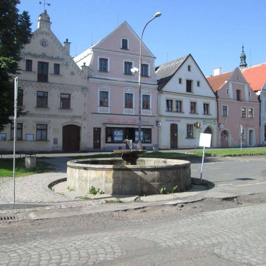 Kašna v Plané na náměstí Svobody