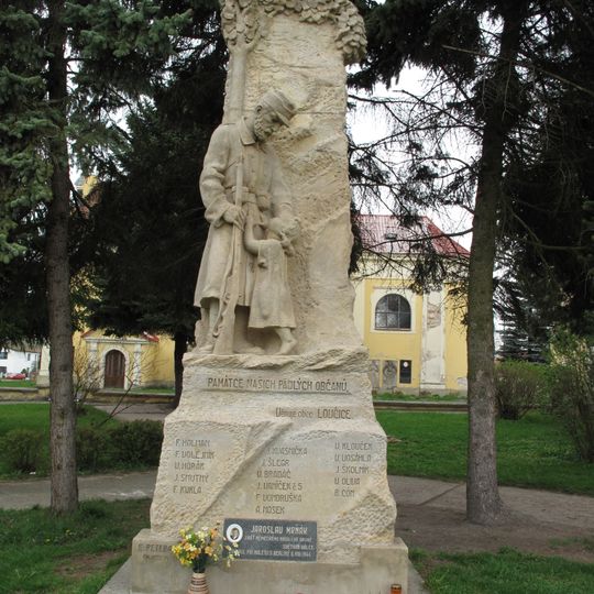 Pomník obětem světových válek v Lovčících u Nového Bydžova