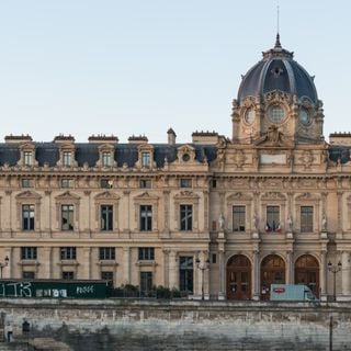 Palacio del tribunal de comercio de París