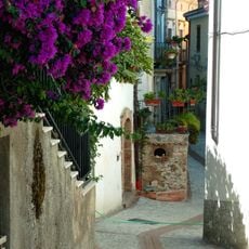 Via Roberto il Guiscardo