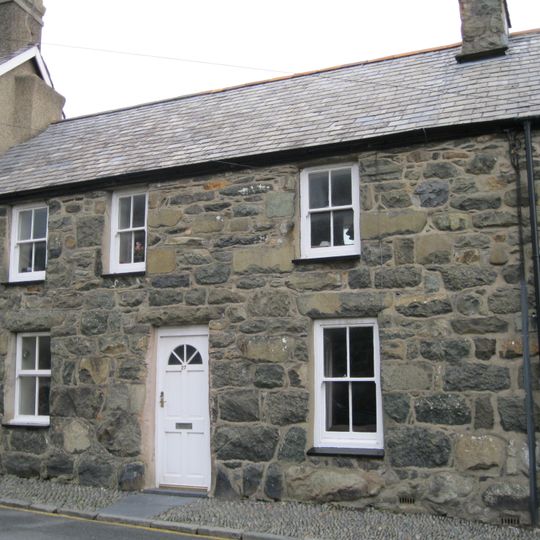 No 27, Ffordd Castell