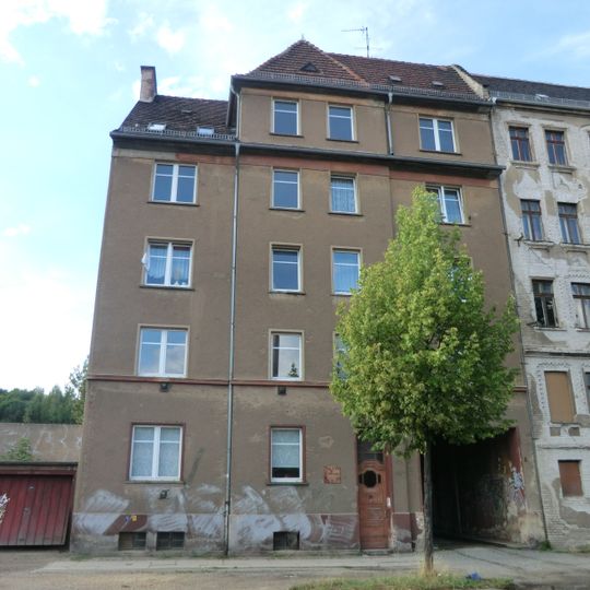 Wohnhaus in geschlossener Bebauung Christoph-Lüders-Straße 39