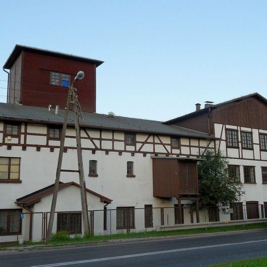 Młyn z przybudówką