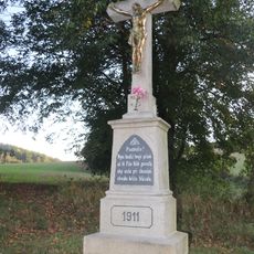 Kříž u silnice jižně od Číchova