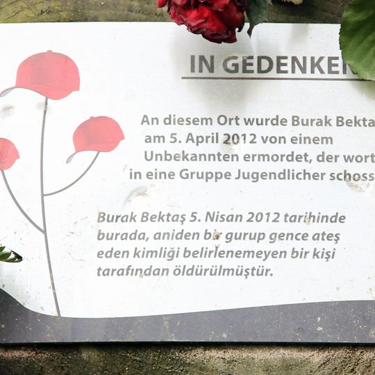 Gedenktafel für Burak Bektaş