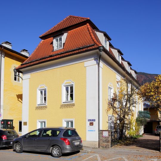 Bürgerhaus, ehem. Spitalskirche Zum Hl. Geist