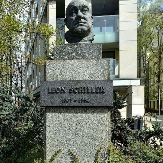 Leon Schiller monument in Warsaw