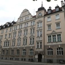 Kapuzinerstraße 27/27a